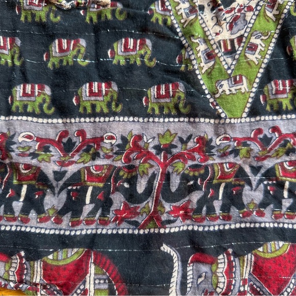 Elephant Patterned Top - Picture 3 of 5